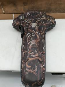 lot 15737 image: BARNETT EVA CASE WHITETAIL HUNTER