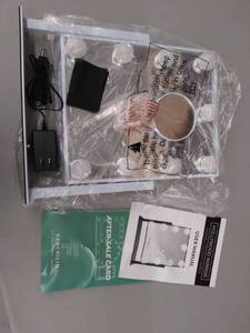 lot 15778 image: Fenchilin Hollywood Makeup Mirror