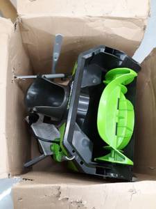lot 15863 image: Green Works Snow Remover