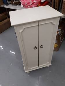 lot 15889 image: Hives and Honey Charlize Fully Locking Jewelry Armoire, White