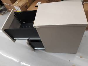 lot 5021 image: Gray 2 door File Cabinet with Key