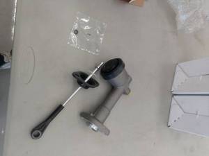 lot 5039 image: Master Cylinder 72134