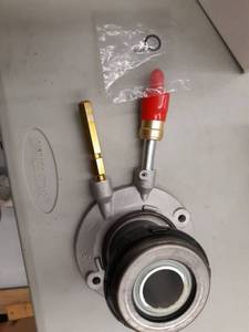 lot 5042 image: Slave Cylinder 73265B