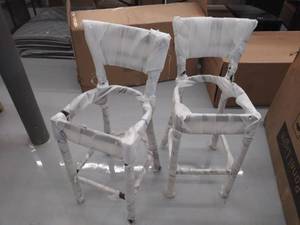 lot 5052 image: set of two chairs without seats