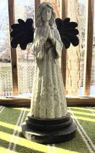 lot 3056 image: Home Interiors Garden Angel