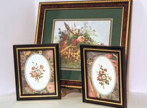 lot 3043 image: Set of 3 Framed and Matted Floral Pictures