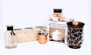 lot 3082 image: Candle and Home Scents Lot
