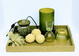 lot 3087 image: Green Candle and Home Scents Decor Lot