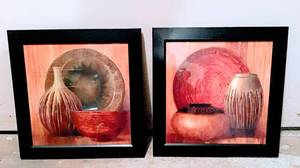 lot 3072 image: Home Interiors Set of Framed Wall Art - Decorative Pottery