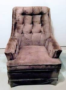 lot 3024 image: Upholstered Brown Chair