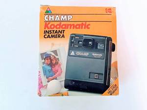 lot 3113 image: Vintage Kodak Champ Kodamatic Instant Camera