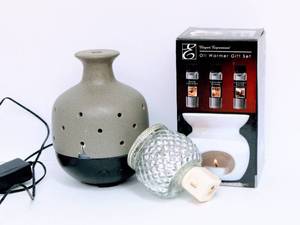 lot 3078 image: Essential Oil Diffuser, Oil Warmer Gift Set NIB and Nightlight