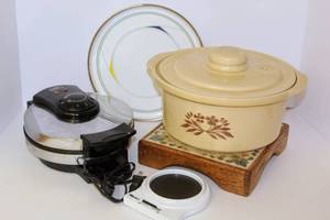 lot 3179 image: Assorted Kitchen Finds including Lance Munn, ASTA, Vintage Crock and more...