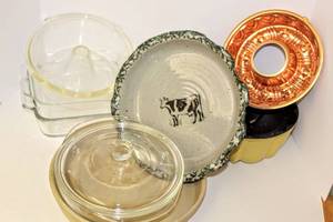 lot 3212 image: Baking Ware including Pyrex and Stoneware