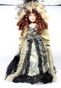 lot 3185 image: Seymour Mann 23 Porcelain Doll - Red Hair, Green Eyes and Green Dress - Beautiful