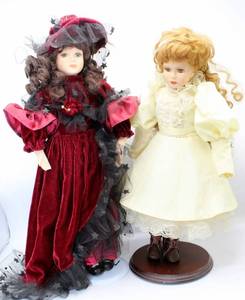 lot 3192 image: (2) Porcelain Dolls with Stands