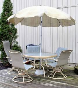 lot 3062 image: Outdoor Table with (5) Swivel Rocker Chairs and Umbrella with Base