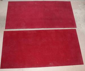 lot 3098 image: 2 Matching Red Floor-mats with Foam rubber backing  39.5 x 19.5