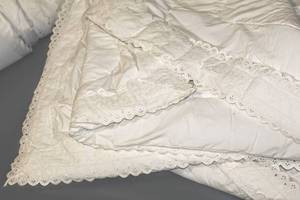 lot 3311 image: FullQueen Bedspread White Cotton Solid with Lace TrimBorder