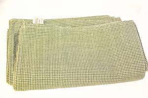 lot 3336 image: Waverly Home Fashions 3 Piece Set of 15 x 76 Hunter Green Checkered Single Rod Pocket Valances