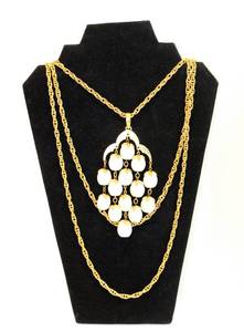 lot 3341 image: (8) Nice Quality Necklaces - There are some Statement Pieces in Here