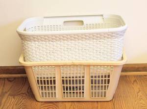 lot 3290 image: (2) Laundry Baskets