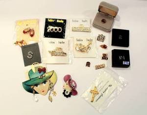 lot 3393 image: (18) Piece Lot of Various Brooches Pins, Pair of Earrings and Cross - Some New in Package