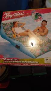 lot 5617 image: Aqua Key West Oversized Cushioned Comfort Pool Recliner