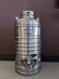 lot 1104 image: Aervoid Thermal Liquid Five Gallon Container Model 804