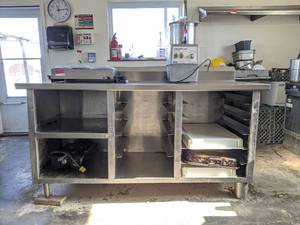 lot 1115 image: Stainless Steel Prep Table