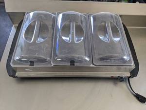 lot 1116 image: Three Tray Buffett Server 2.5 Qt YDE801A-A