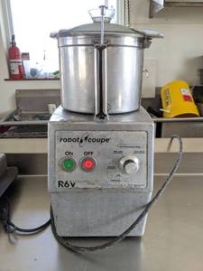 lot 1117 image: Robot Coupe R6V Food Processor