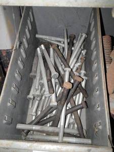 lot 10114 image: 38 x 5 12 Hex Head Bolts