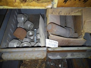 lot 10149 image: 1 18 SAE Fiber Nut & 34 Hex Head Bolts