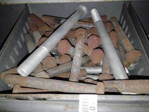 lot 10157 image: 38 x 6 12 SAE Bolts in Bin