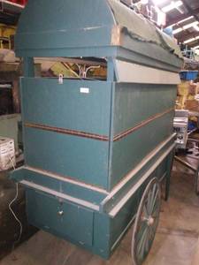 lot 10042 image: Shopping Mall Rolling Kiosk