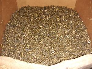 lot 10108 image: Box of Sm Brass Wood Screws Phillips Head