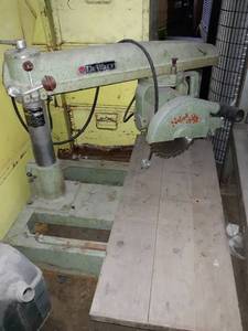 lot 10038 image: Vintage DeWalt Floor Model Cut Saw