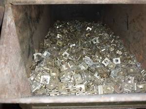 lot 6665 image: Metal Bin Full of Lock Washers