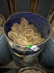 lot 6709 image: Barrel of 3 Link TowLog Chain 75ft Total