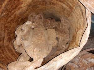 lot 6711 image: Barrel of 2.5 Link TowLog Chain 45ft Total