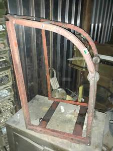 lot 6571 image: Barrel Dolly