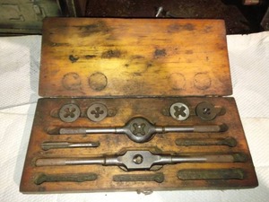 lot 6538 image: Tap and Die Kit