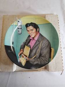 lot 9144 image: Plate Decor , A Studio Session