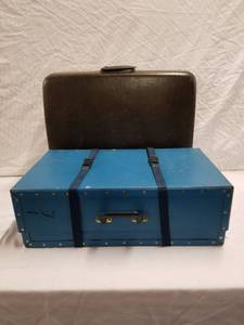 lot 9151 image: Samsonite Brown Suitecase , Blue Vintage Buckle Suitcase