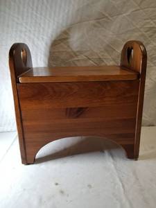lot 9156 image: Wooden Stool With Hearts And Inside Storage