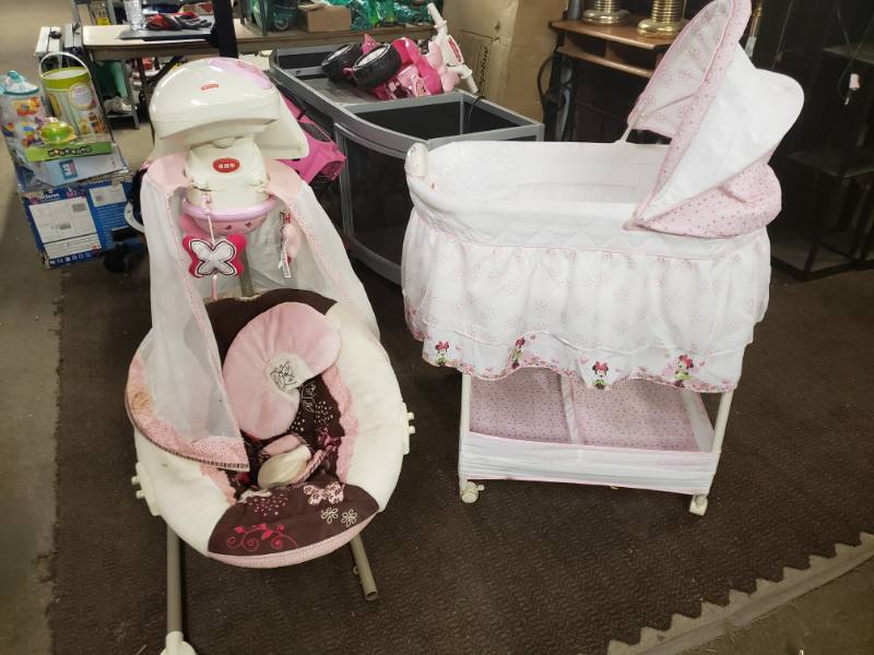 minnie mouse bassinet