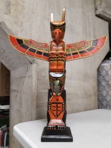 lot 31461 image: HAND MADE TOTUM FIGURE