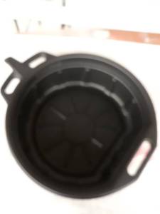 lot 31468 image: CAPRI TOOLS OIL CHANGE PAN
