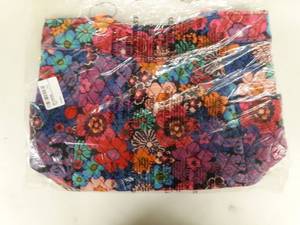 lot 31481 image: Vera Bradley Tote